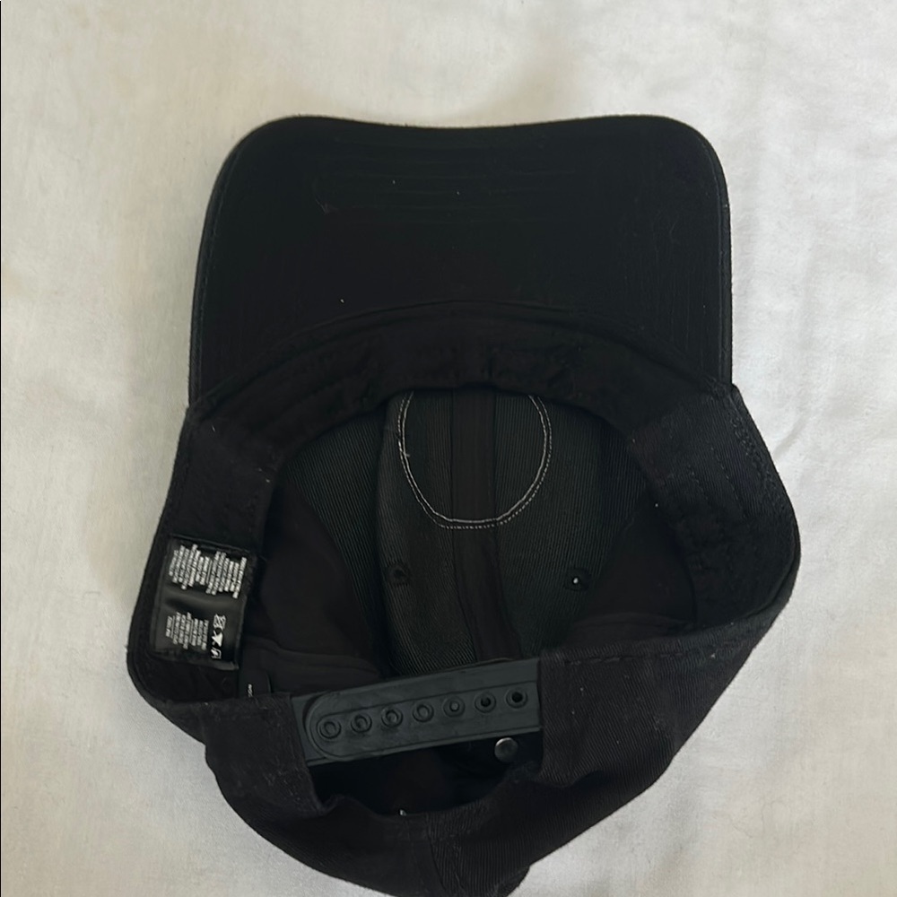 Black Baseball Cap - Picture 2 of 3